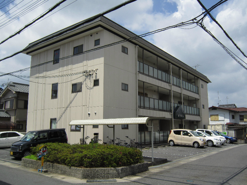 ハイツ中川