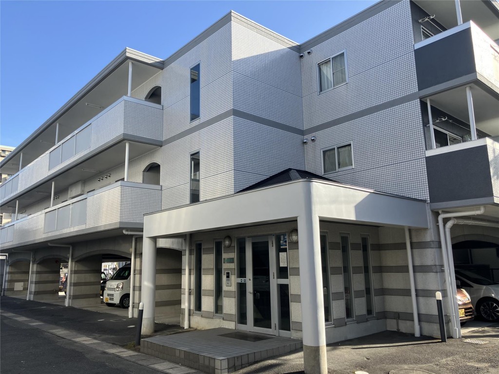 グラヴィ　B棟