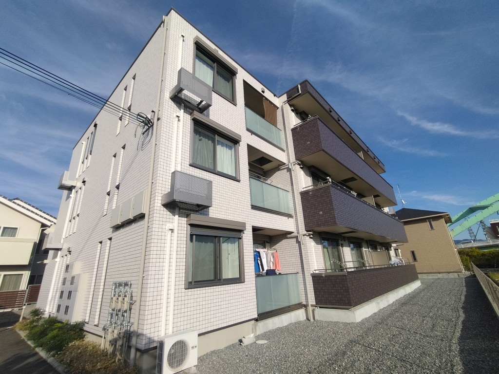 ラシーネ東草津