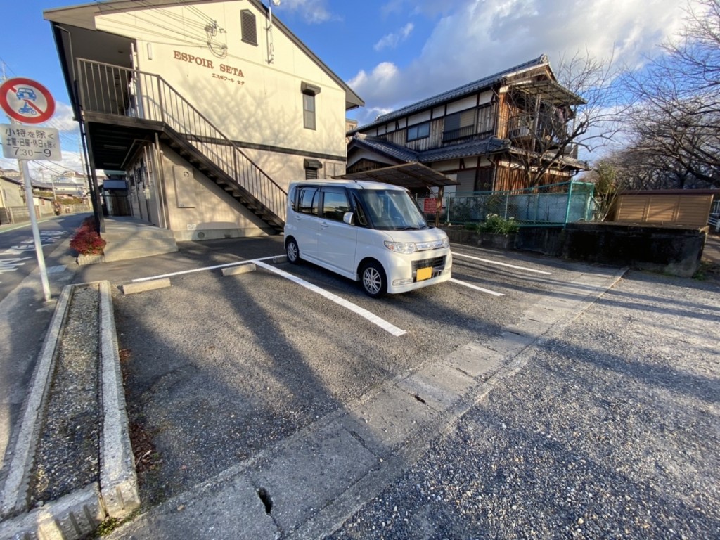 エスポワールセタ駐車場